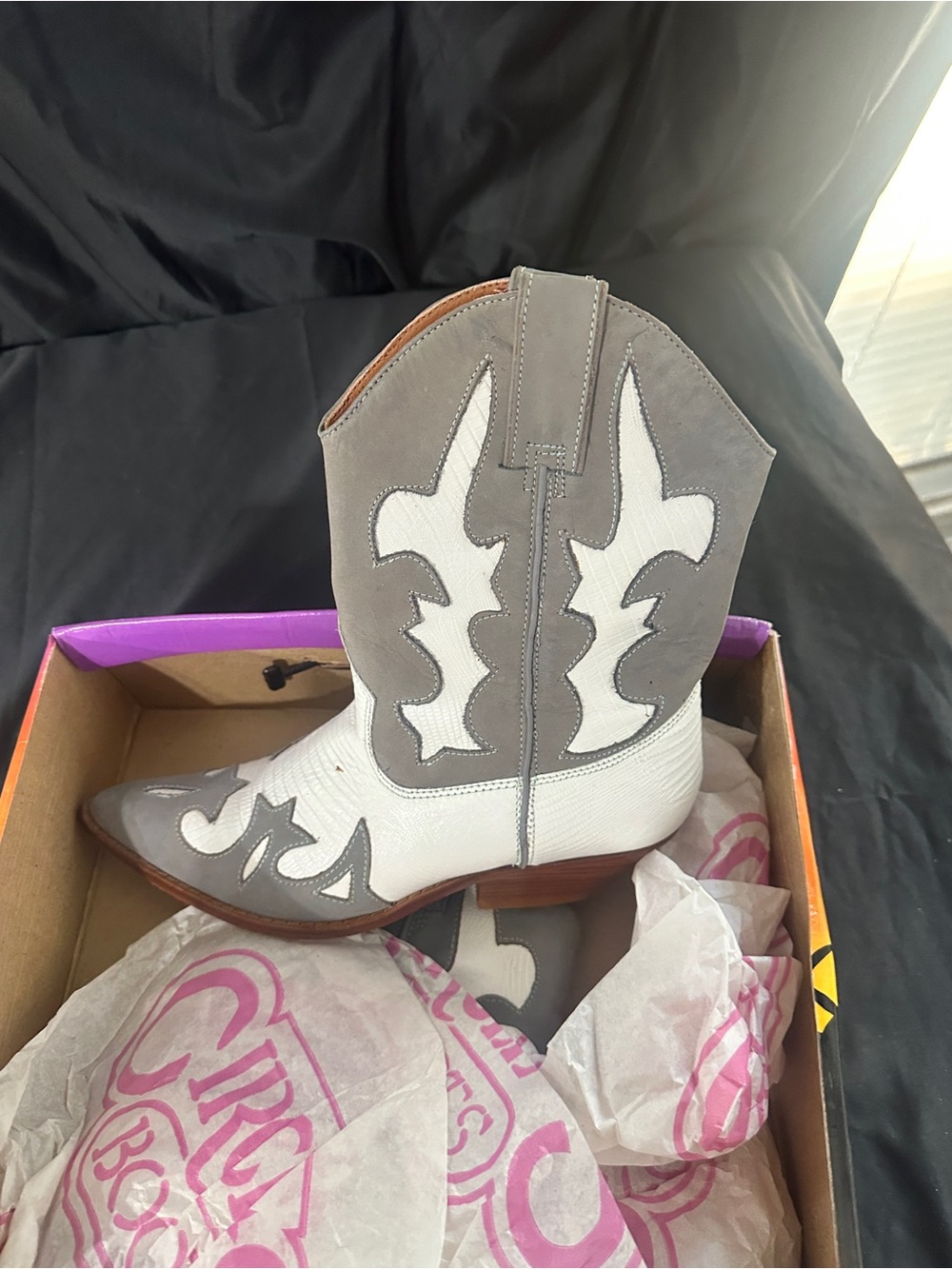 Gray & White Western Cowgirl Boots-circle S brand, size 8M with org box